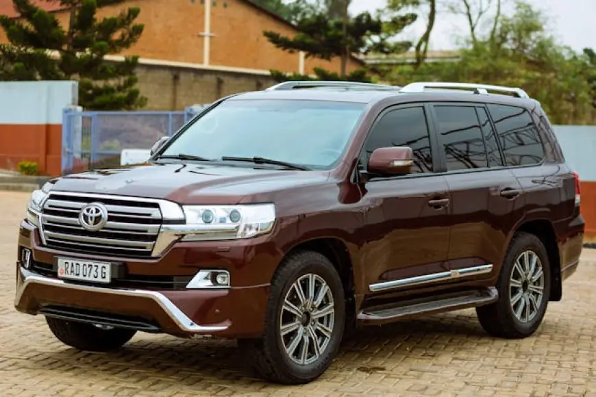 Exploring the 2024 Toyota Land Cruiser: A Blend of Tradition and Innovation